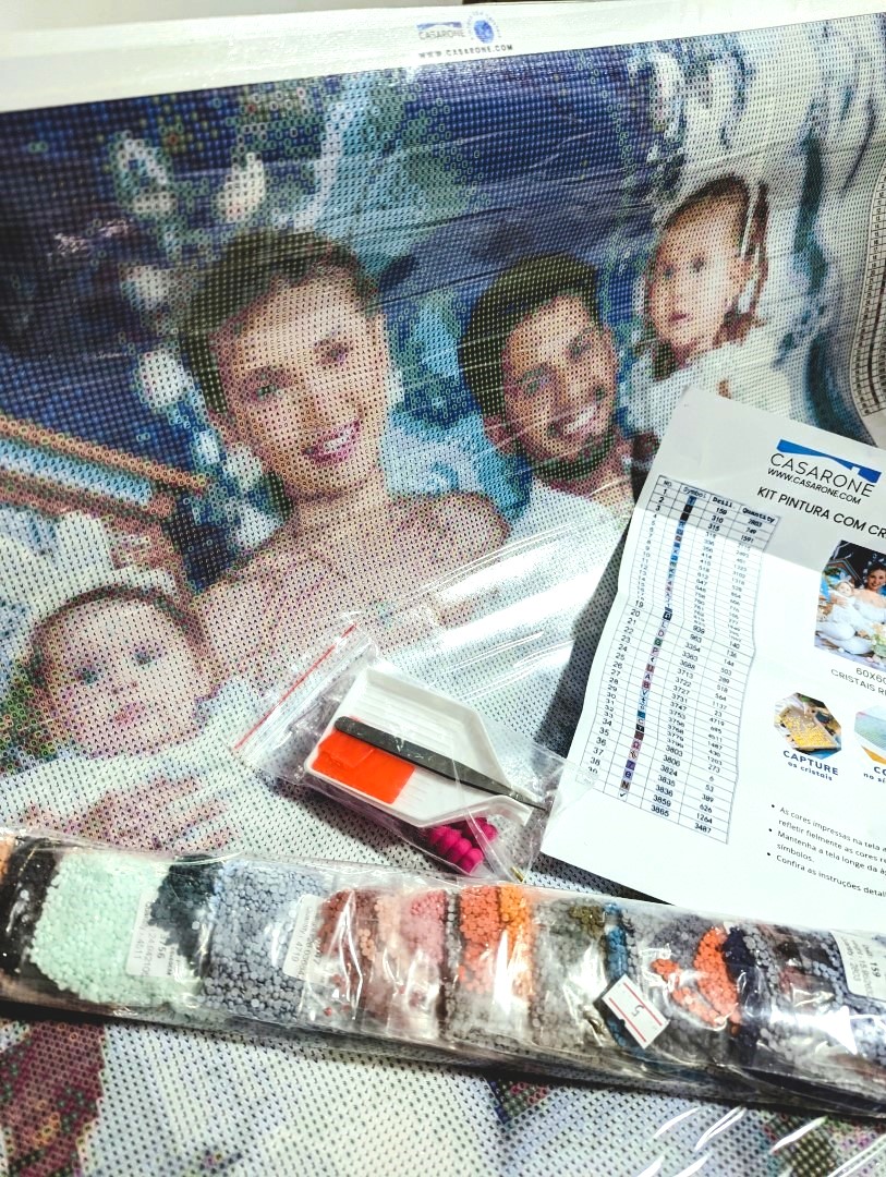 Pintura com Cristais - Virginia Fonseca